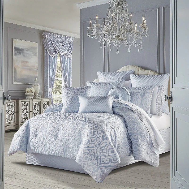 J. Queen New York Liana Comforter Set