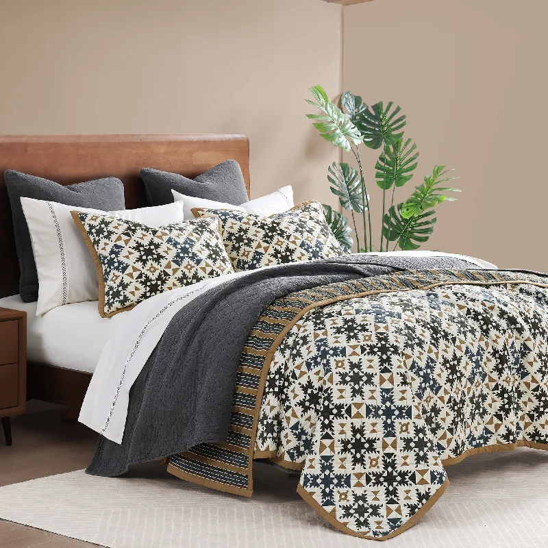 Mosaic Reversible Quilt Set